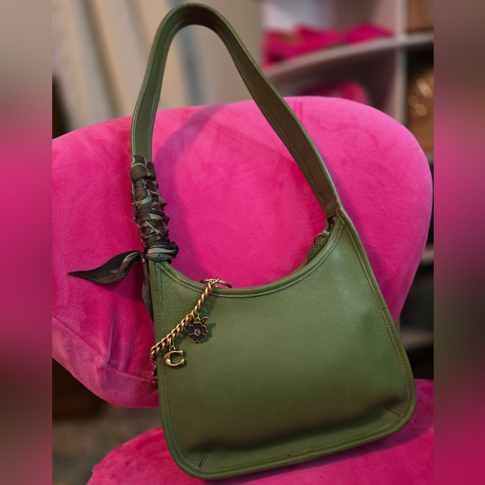 Vintage Coach Leaf Green Ergo Mini Zip